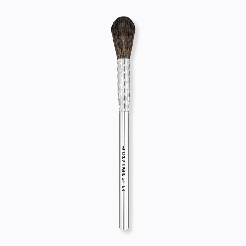 PENNELLO ILLUMINANTE F08 - TAPERED HIGHLIGHTER
