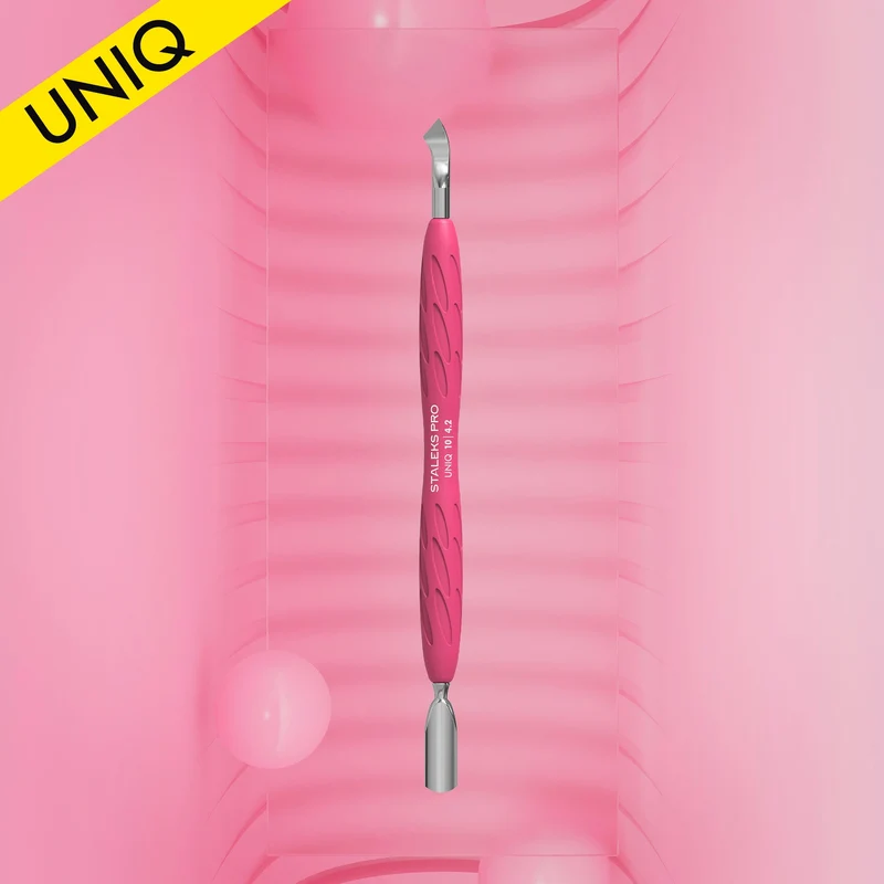 STALEKS PRO UNIQ SPATOLA PER MANICURE CON MANIGLIA IN SILICONS «GUMMY» PQ-10/4.2